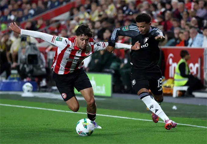 Jadon Sancho, Sancho Aston Villa, Sancho ra mắt, Aston Villa vs Brentford, League Cup