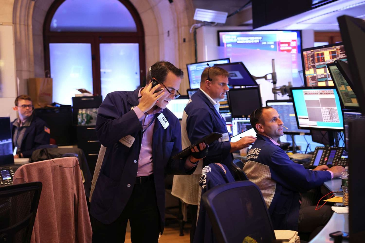 Fed giảm lãi suất, Phố Wall, Chứng khoán Mỹ, S&P 500, Nasdaq, Dow Jones, Jerome Powell