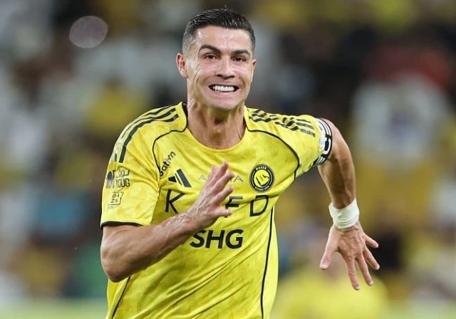 Ronaldo Al Nassr, Al Nassr vs Al Riyadh, Ronaldo Saudi Pro League, Ronaldo lập cú đúp