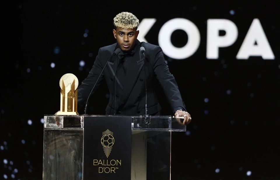 Lamine Yamal, Quả bóng Vàng 2025, Kopa Trophy, Barcelona, cầu thủ trẻ xuất sắc