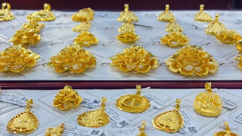 Giá vàng 5/10/2025, giá vàng hôm nay 5/10/2025, giá vàng SJC, giá vàng nhẫn, giá vàng thế giới