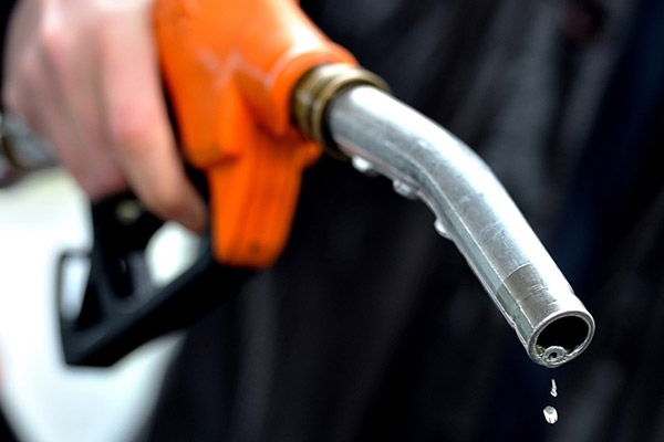 Giá xăng dầu 5/10/2025, giá xăng dầu hôm nay 5/10/2025, giá dầu Brent, giá dầu WTI, OPEC+, giá xăng RON 95