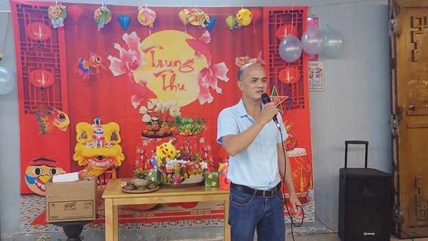Đêm hội trăng Rằm, Tết Trung thu, khu phố 33 phường Tân Hưng, thiếu nhi, rước đèn ông sao, phá cỗ Trung thu, TP Hồ Chí Minh, hoạt động cộng đồng, niềm vui Trung thu, tình làng nghĩa xóm
