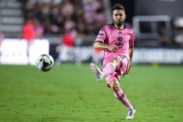 Jordi Alba, giải nghệ, Barcelona, Inter Miami, hậu vệ trái, MLS, Messi, Sergio Busquets, sự nghiệp bóng đá, danh hiệu