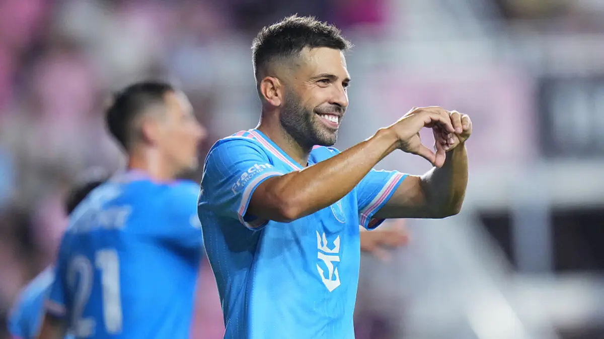 Jordi Alba, giải nghệ, Barcelona, Inter Miami, hậu vệ trái, MLS, Messi, Sergio Busquets, sự nghiệp bóng đá, danh hiệu