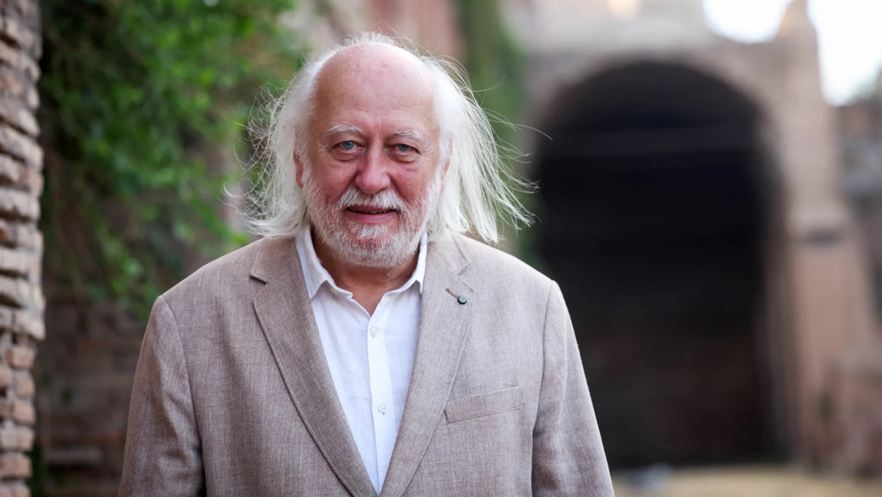 László Krasznahorkai, Nobel Văn học 2025, nhà văn Hungary, tiểu thuyết sử thi, nghệ thuật cứu rỗi