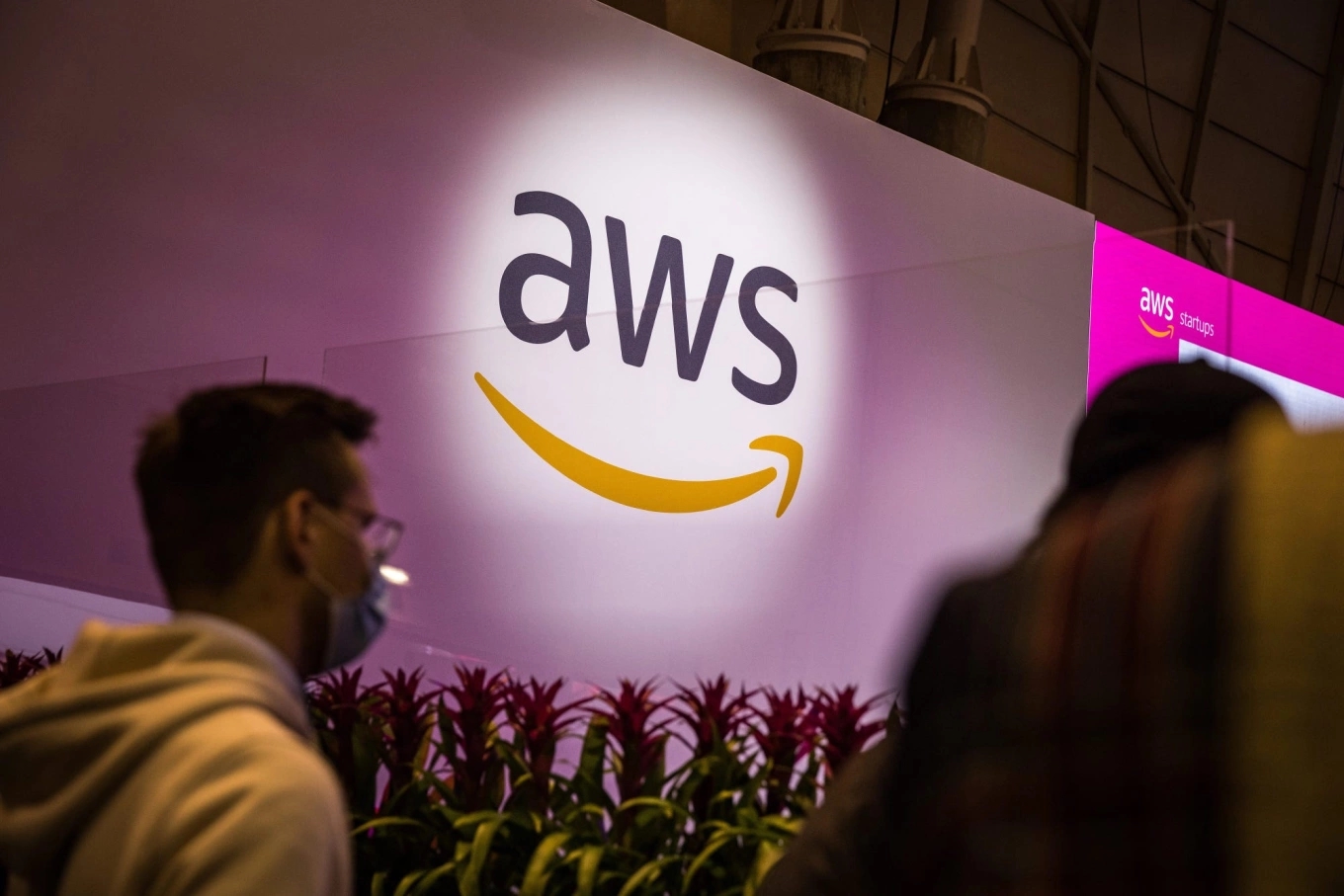 AWS, Amazon Web Services, sự cố AWS, Snapchat, Netflix, Fortnite, Perplexity, điện toán đám mây