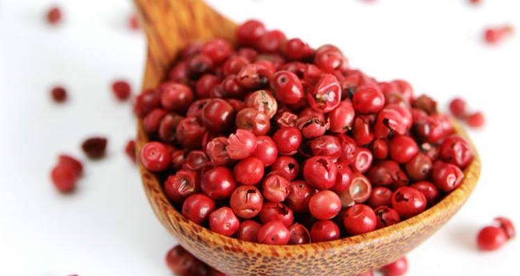 Giá tiêu hôm nay, giá tiêu 25/10/2025, giá tiêu trong nước, giá tiêu thế giới, xuất khẩu hồ tiêu, thị trường hồ tiêu