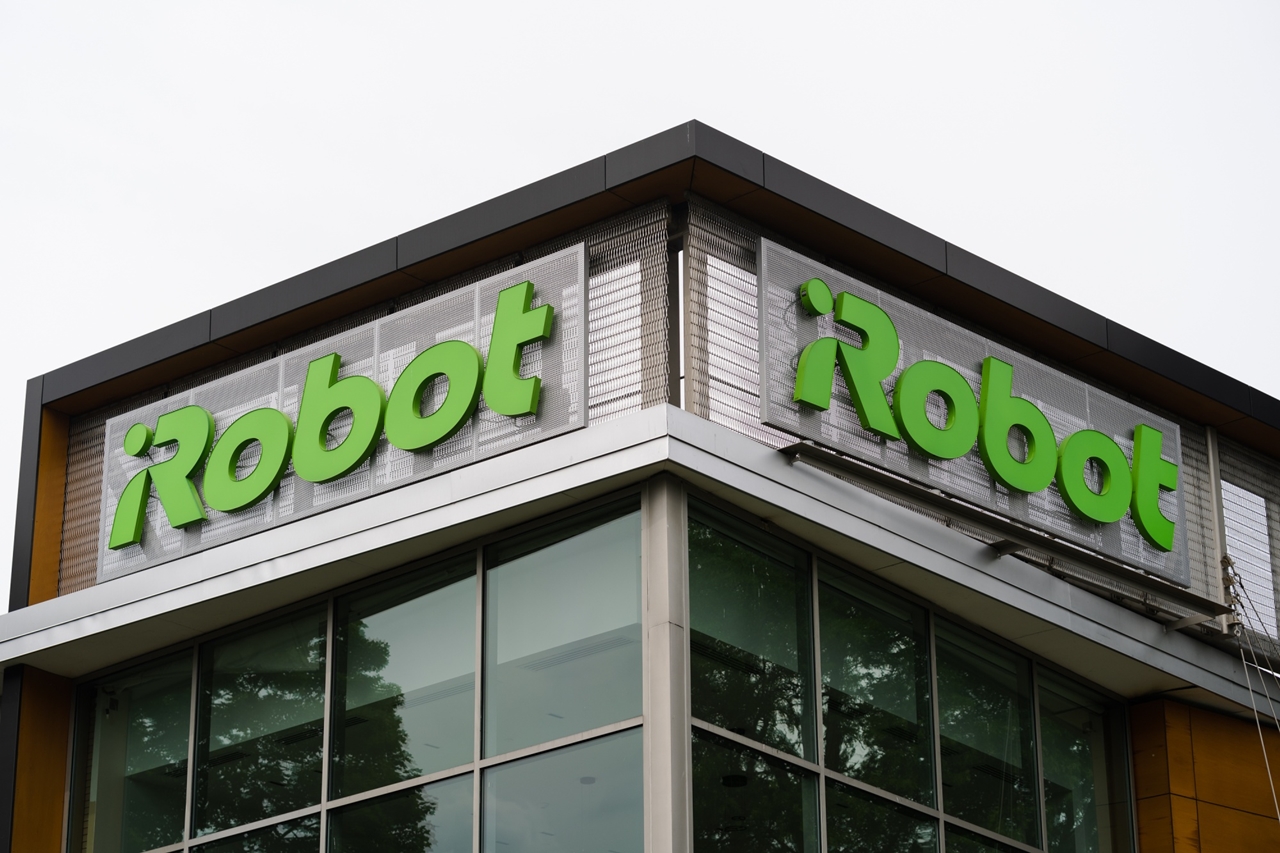 iRobot, Roomba, robot hút bụi, phá sản iRobot, Amazon, Roborock, Shark, thị trường robot hút bụi