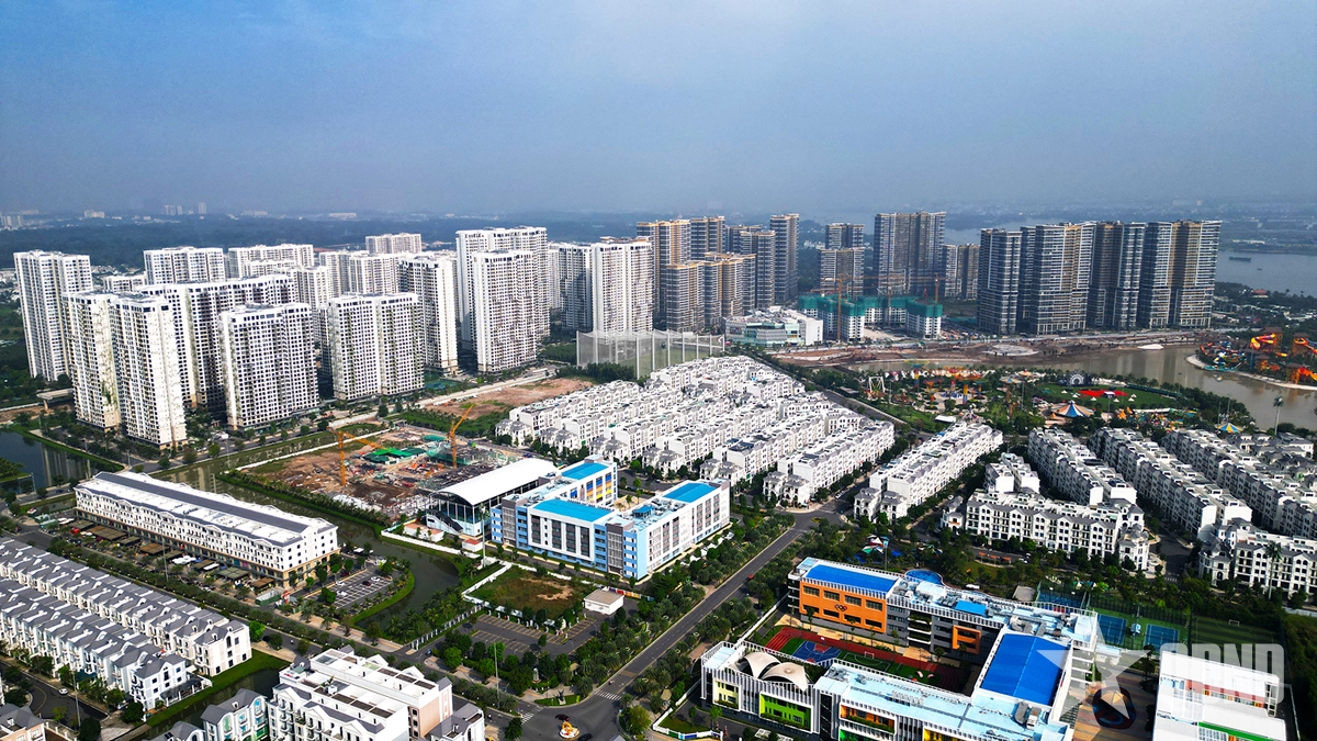 giao dịch bất động sản, giá chung cư, nhà riêng, đất nền, Bộ Xây dựng, VARS, CBRE, thị trường bất động sản Việt Nam