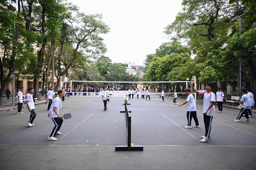 pickleball, Đại học Kinh tế Quốc dân, thể thao, môn học mới, sinh viên đăng ký, chương trình giáo dục thể chất, NEU, thể thao hiện đại