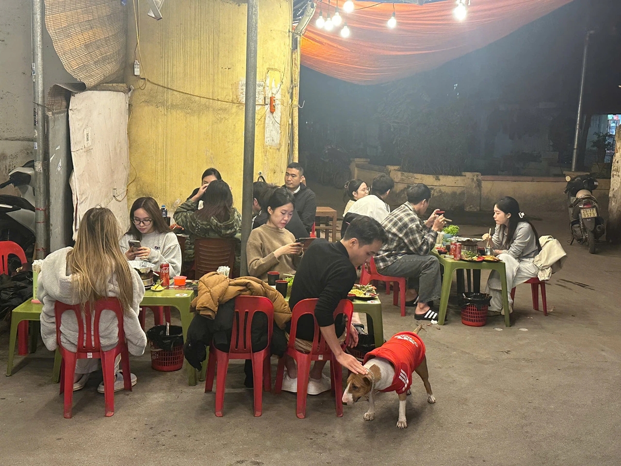 Phở anh Hai, Brother Hai’s Pho Restaurant, Cậu Vàng, game Việt, quán nướng Hà Nội