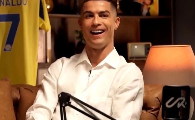 Cristiano Ronaldo, MU, Manchester United, Ronaldo phỏng vấn Piers Morgan, Ruben Amorim, Sir Jim Ratcliffe, bóng đá Anh