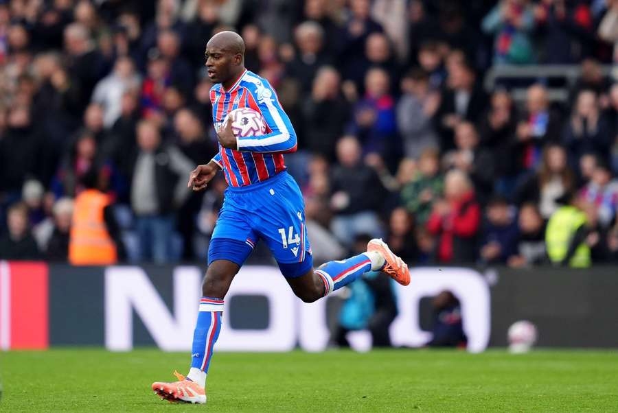 Oliver Glasner, Crystal Palace, Ismaila Sarr, Christantus Uche, AFCON 2025, chuyển nhượng tháng 1, Premier League