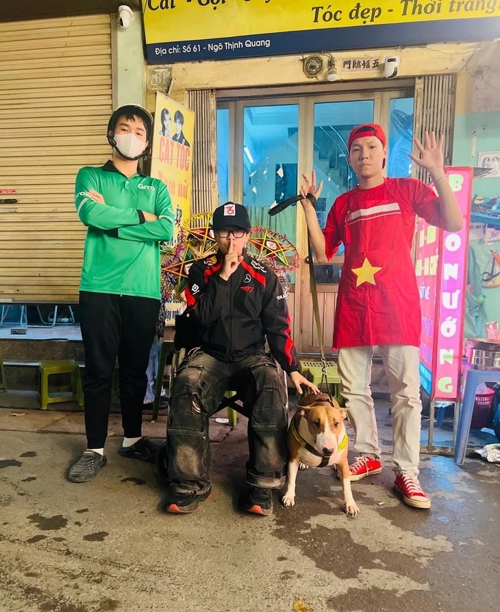 Quán phở anh Hai, T1, Faker, CKTG 2025, eSports, Liên Minh Huyền Thoại, game Việt, tri ân đội tuyển