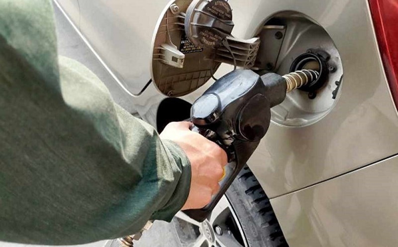 giá xăng dầu hôm nay, RON 95, E5 RON 92, giá dầu diesel, Petrolimex, quỹ bình ổn giá xăng dầu, Bộ Tài chính