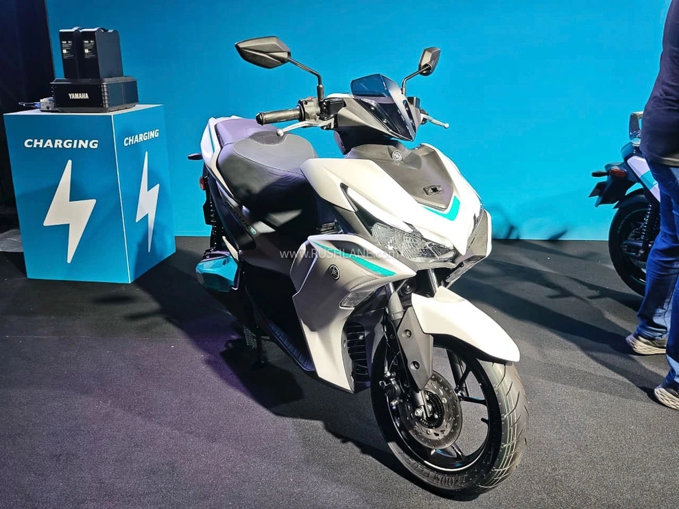 Yamaha NVX 2026 ra mắt: Mẫu xe điện thể thao khuấy đảo đường phố