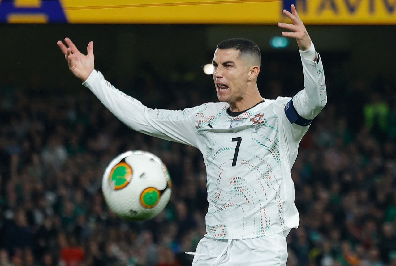 Bồ Đào Nha chuẩn bị khiếu nại để giảm án treo giò của Cristiano Ronaldo