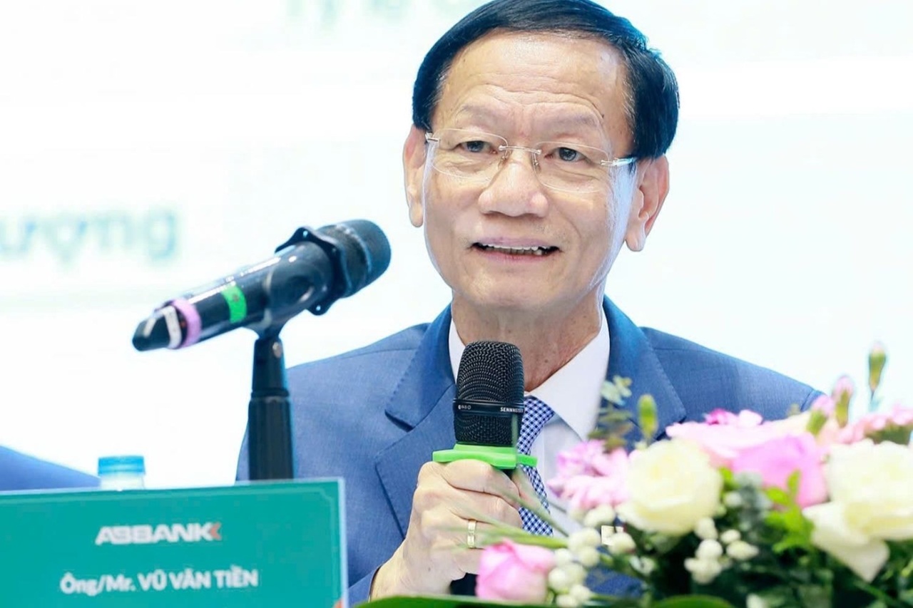 Ông Vũ Văn Tiền tái ngồi ghế Chủ tịch ABBank