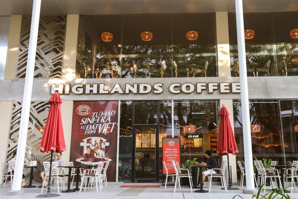 Highlands Coffee, EBITDA Highlands Coffee, Jollibee Foods Corporation, thị trường F&B, doanh thu cà phê Việt Nam, David Thái