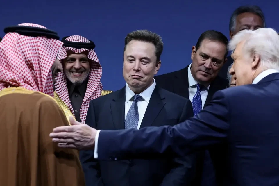 Elon Musk, tiền tệ, AI, Jensen Huang, Nvidia, Optimus, thu nhập phổ quát, xóa nghèo đói, tương lai AI, Diễn đàn Đầu tư Mỹ – Saudi Arabia