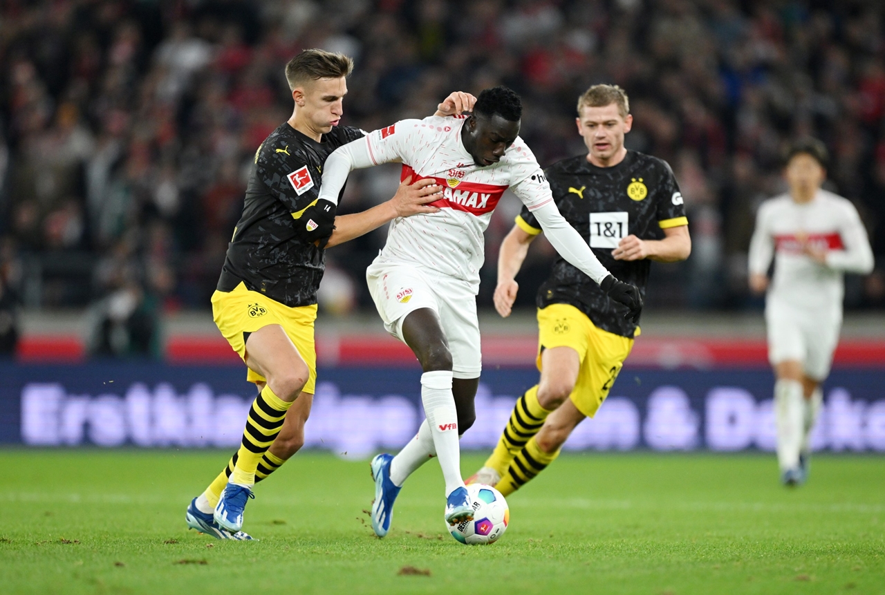 Link xem trực tiếp Dortmund vs Stuttgart 21h30, 22/11: Giăng bẫy chủ nhà