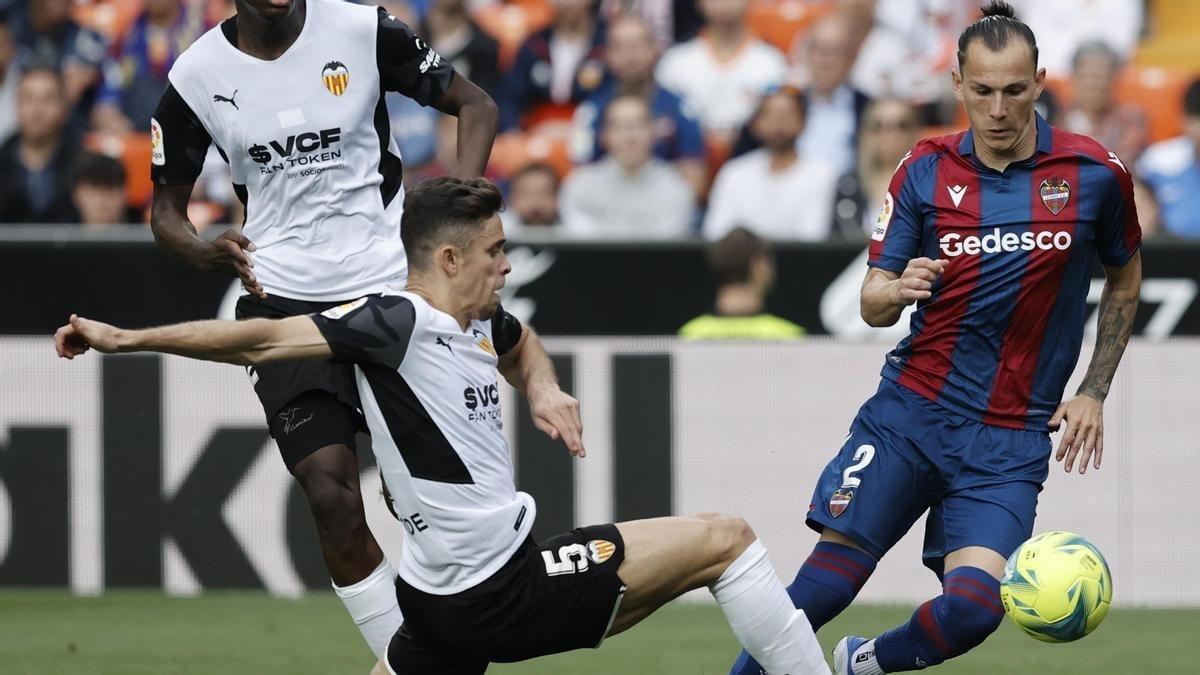 Valencia, Levante, La Liga 2025/26, video bóng đá, Hugo Duro, Jose Gaya, bàn thắng ngả bàn đèn, Valencia vs Levante