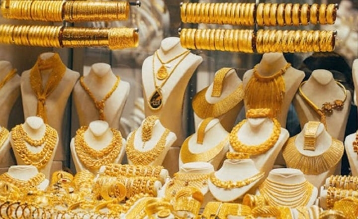 Giá vàng hôm nay 22/11/25: Lao dốc