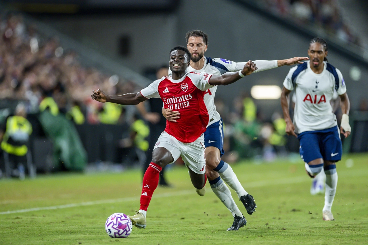 Lịch thi đấu bóng đá ngày 23/11/2025: Premier League bùng nổ với derby Bắc London