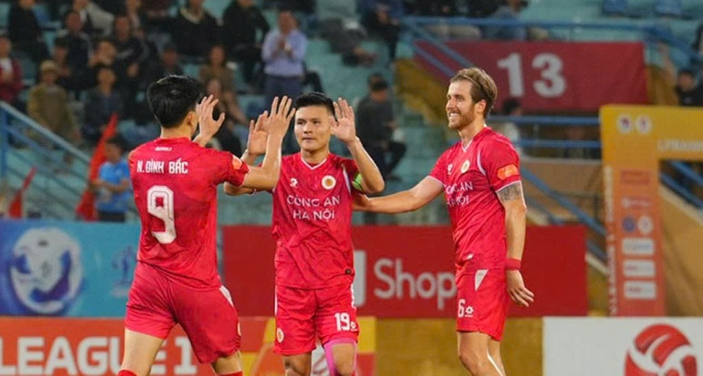 CAHN, Bắc Kinh Quốc An, AFC Champions League Two, Stefan Mauk, Đình Bắc, chiến thắng 2-1