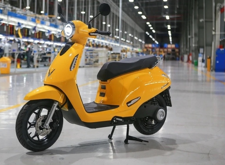 xe máy điện, phạm vi hoạt động 200 km, xe điện cho shipper, xe ôm công nghệ, VinFast Evo200, VinFast Evo Grand, Dat Bike Quantum S, trạm đổi pin