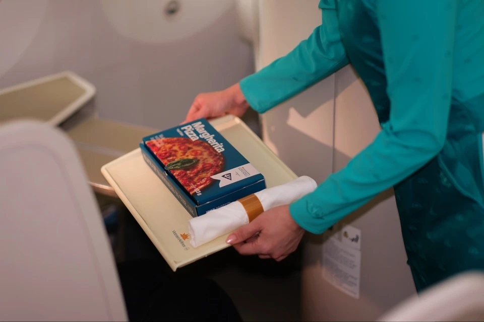 Vietnam Airlines, pizza 4P’s, phục vụ suất ăn trên máy bay, pizza Margherita, pizza 4 Cheese
