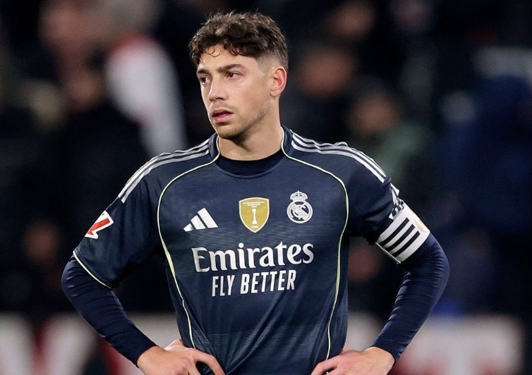 Federico Valverde, Real Madrid, giá bán Valverde, chuyển nhượng MU, Valverde 100 triệu euro