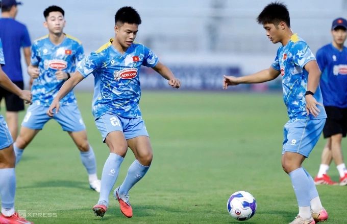 U22 Việt Nam, SEA Games 33, HLV Kim Sang-sik, bóng đá Việt Nam, mục tiêu HCV, hành trình 2025