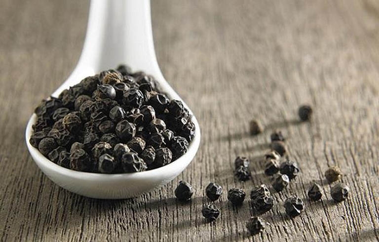 Giá tiêu 4/12/2025, giá tiêu, giá tiêu Tây Nguyên, thị trường hồ tiêu, tiêu Việt Nam, giá tiêu giảm