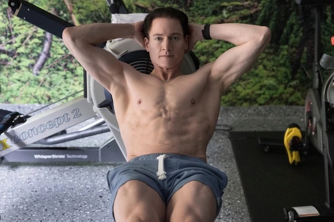 Bryan Johnson bất ngờ công khai người yêu bí mật