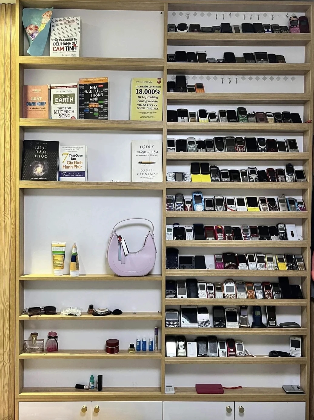 iPhone 5 cũ, chụp ảnh hoài cổ, giới trẻ săn iPhone 5, xu hướng retro, ảnh mờ ngả vàng, iPhone 5 giá rẻ