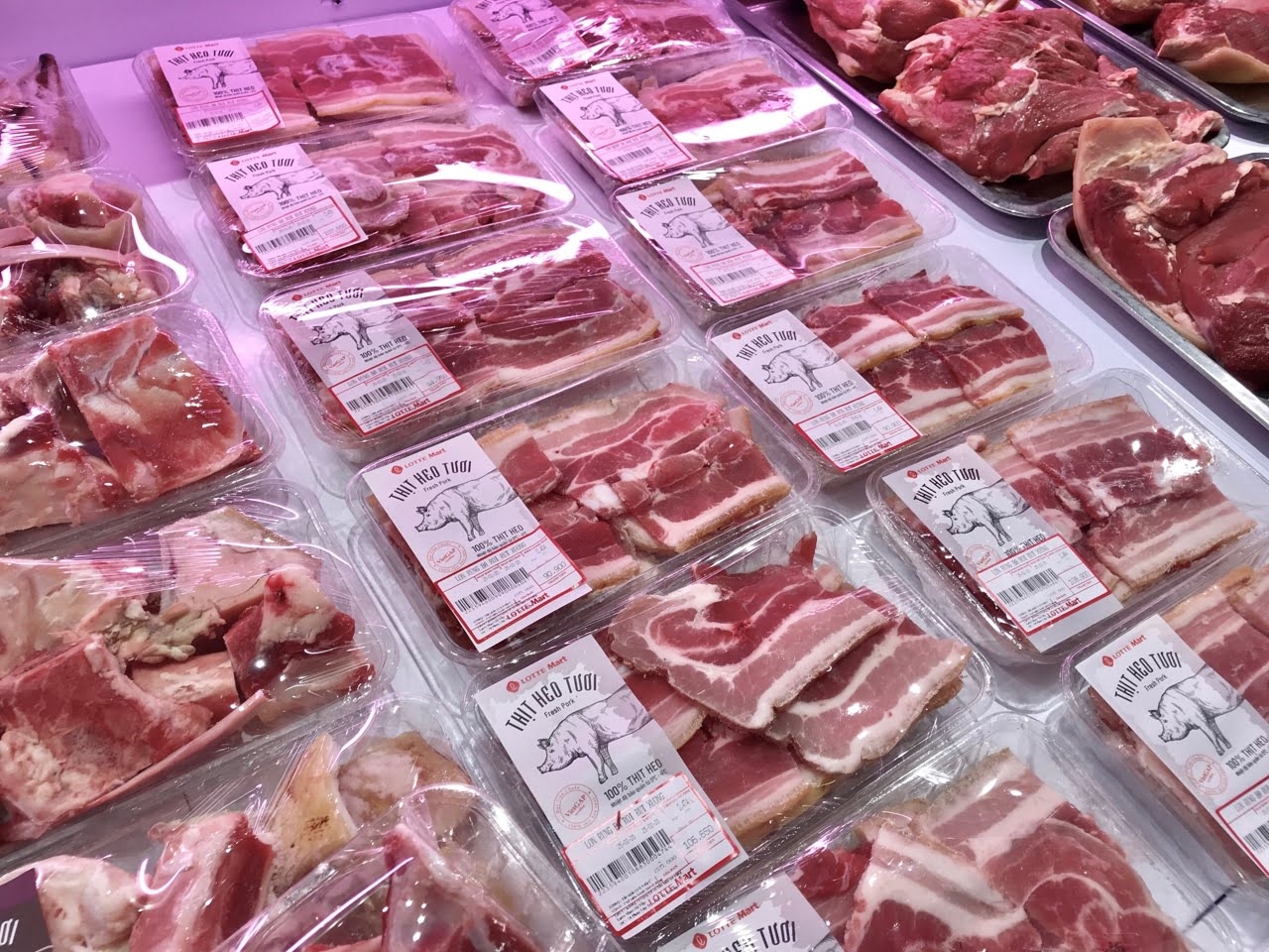 Nhập khẩu thịt heo, giá thịt heo 2025, thịt heo đông lạnh, doanh nghiệp chế biến, giá heo hơi