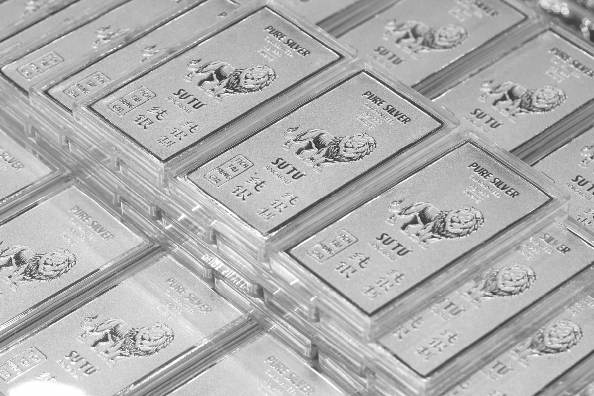 Giá bạc hôm nay 10/12: Bạc Phú Quý tăng mạnh