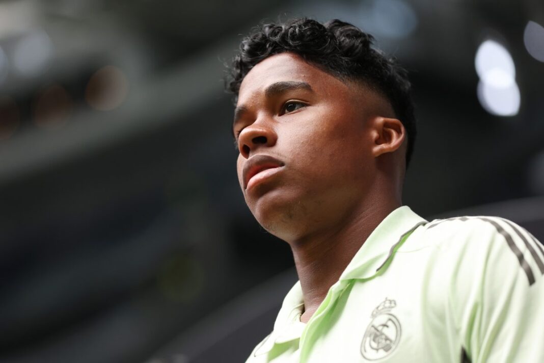 Rời Bernabéu, Endrick tìm cơ hội mới