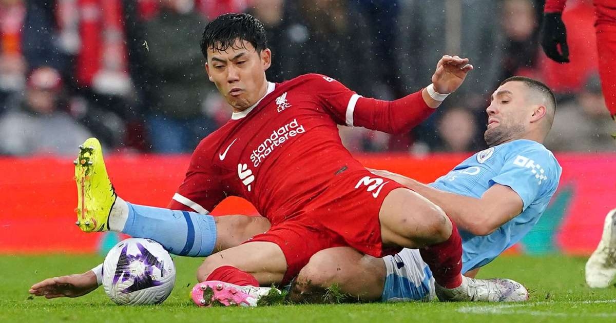 Đến lúc Endo rời Anfield