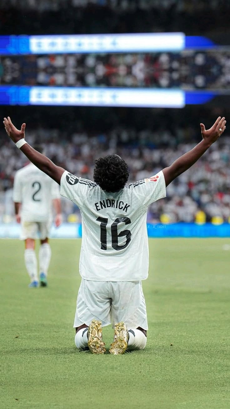 Endrick và hành trình lớn lên giữa ánh đèn Bernabéu