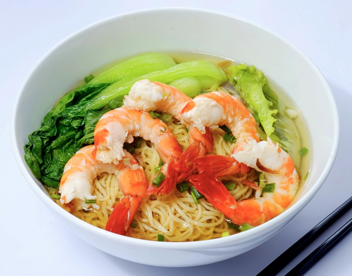 Mì tôm là món đỉnh nóc kịch trần của người Việt