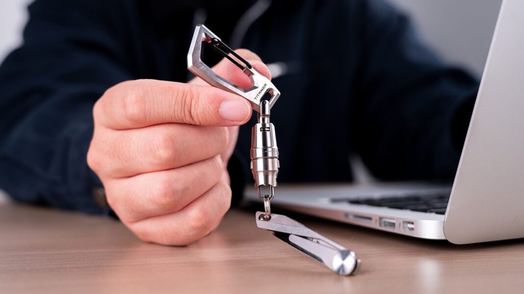 Titaner Quick-Release EDC: Nhỏ gọn, khó tuột