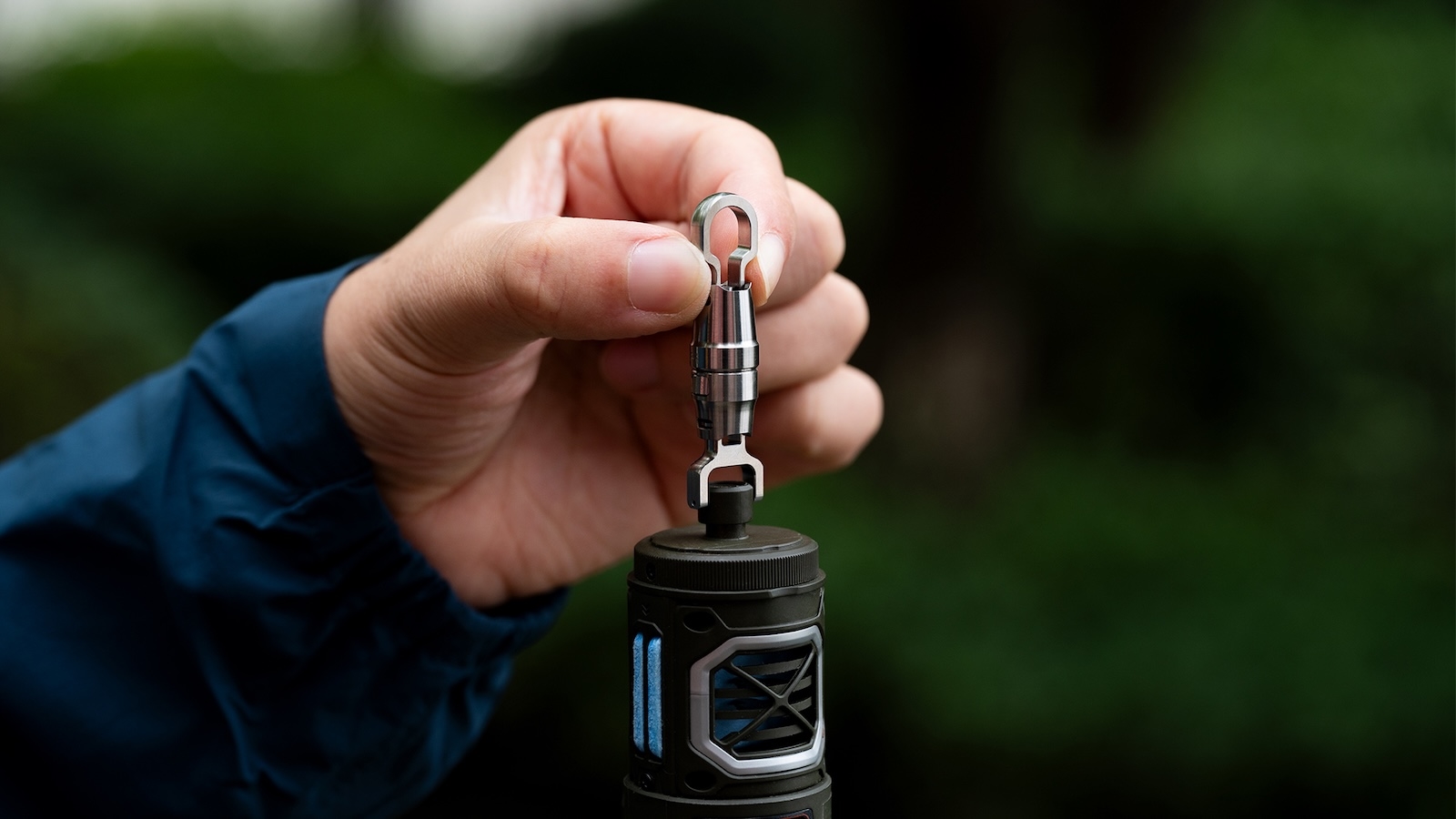 Titaner Quick-Release EDC: Nhỏ gọn, khó tuột 2 Titaner Quick-Release EDC: Nhỏ gọn, khó tuột