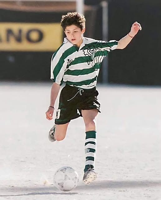 Cristiano Ronaldo – Hành trình của một con người không chấp nhận giới hạn 3 Cristiano Ronaldo – Hành trình của một con người không chấp nhận giới hạn