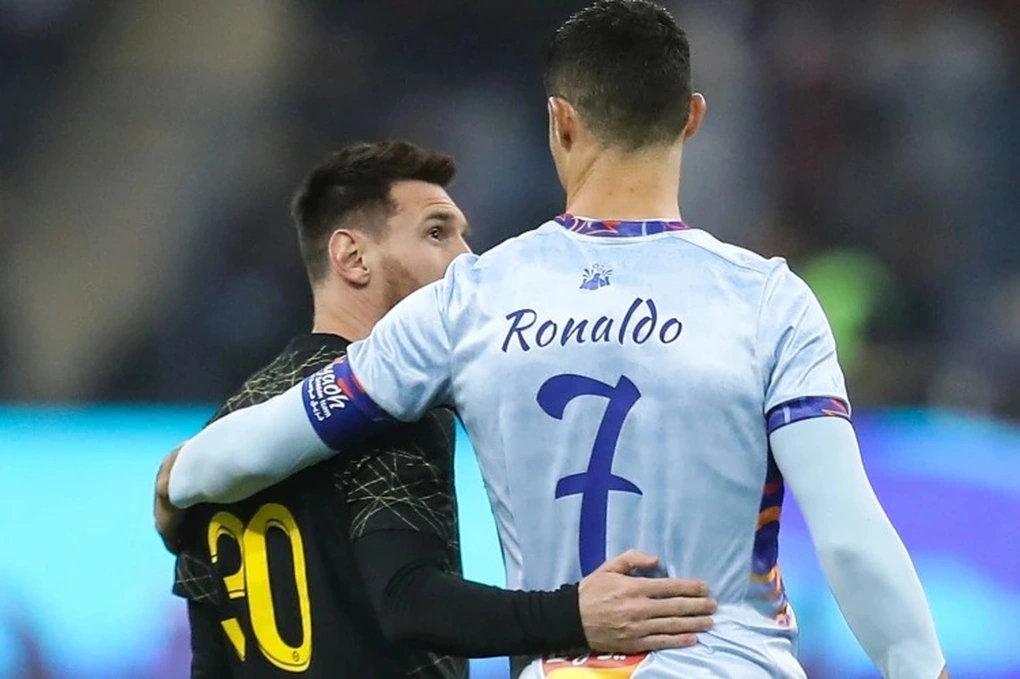Ronaldo sát cánh Messi: Chỉ là cú lừa