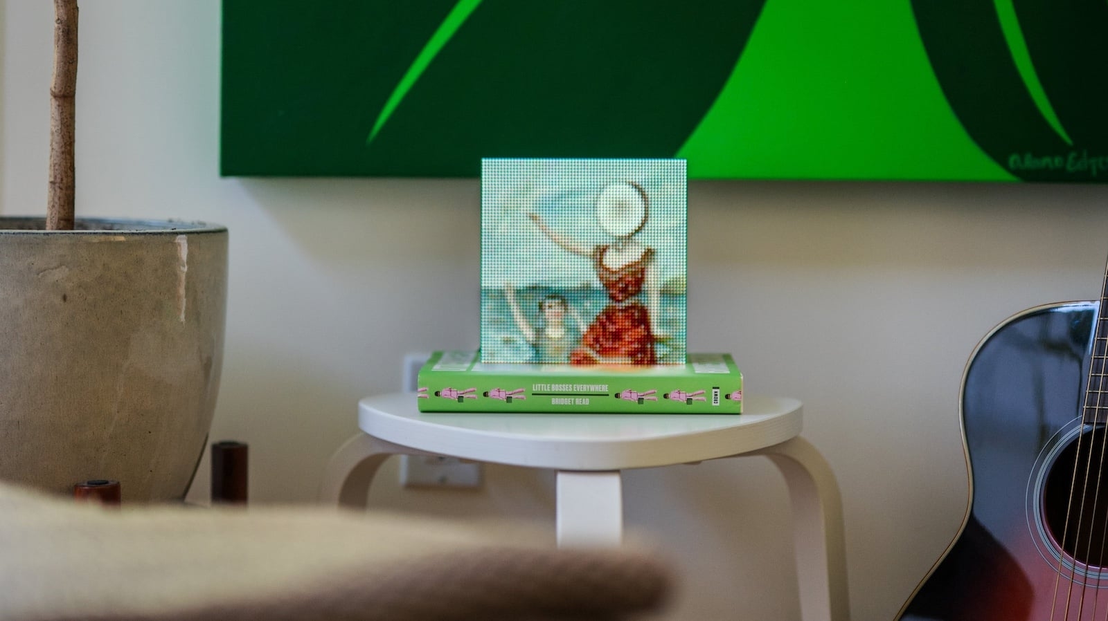 Biến bàn làm việc thành Chill Zone với màn hình hiển thị nhạc TuneShine 1 Tuneshine – Khi bìa album bước ra khỏi màn hình