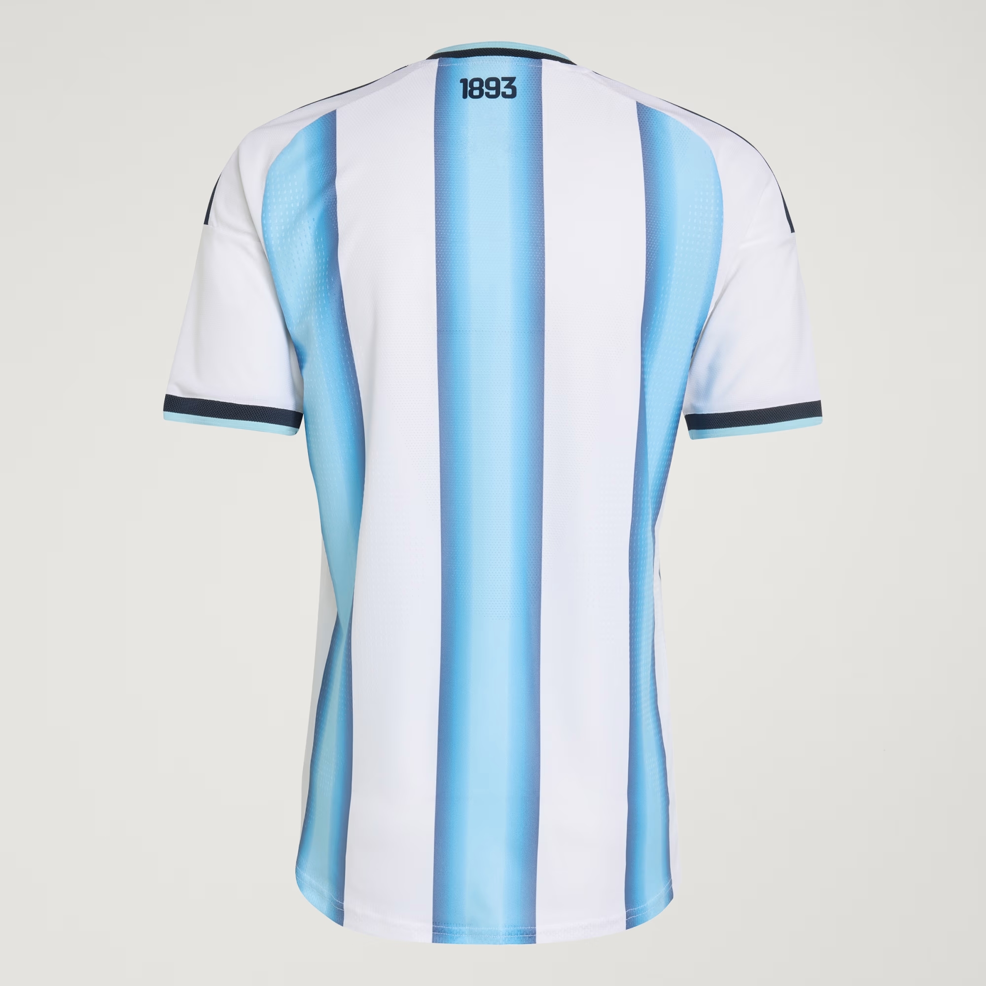 Áo đấu sân nhà Argentina 26 phiên bản authentic adidas: 3 triệu cho fan hâm mộ 5 Áo đấu sân nhà Argentina 26 phiên bản authentic adidas: 3 triệu cho fan hâm mộ