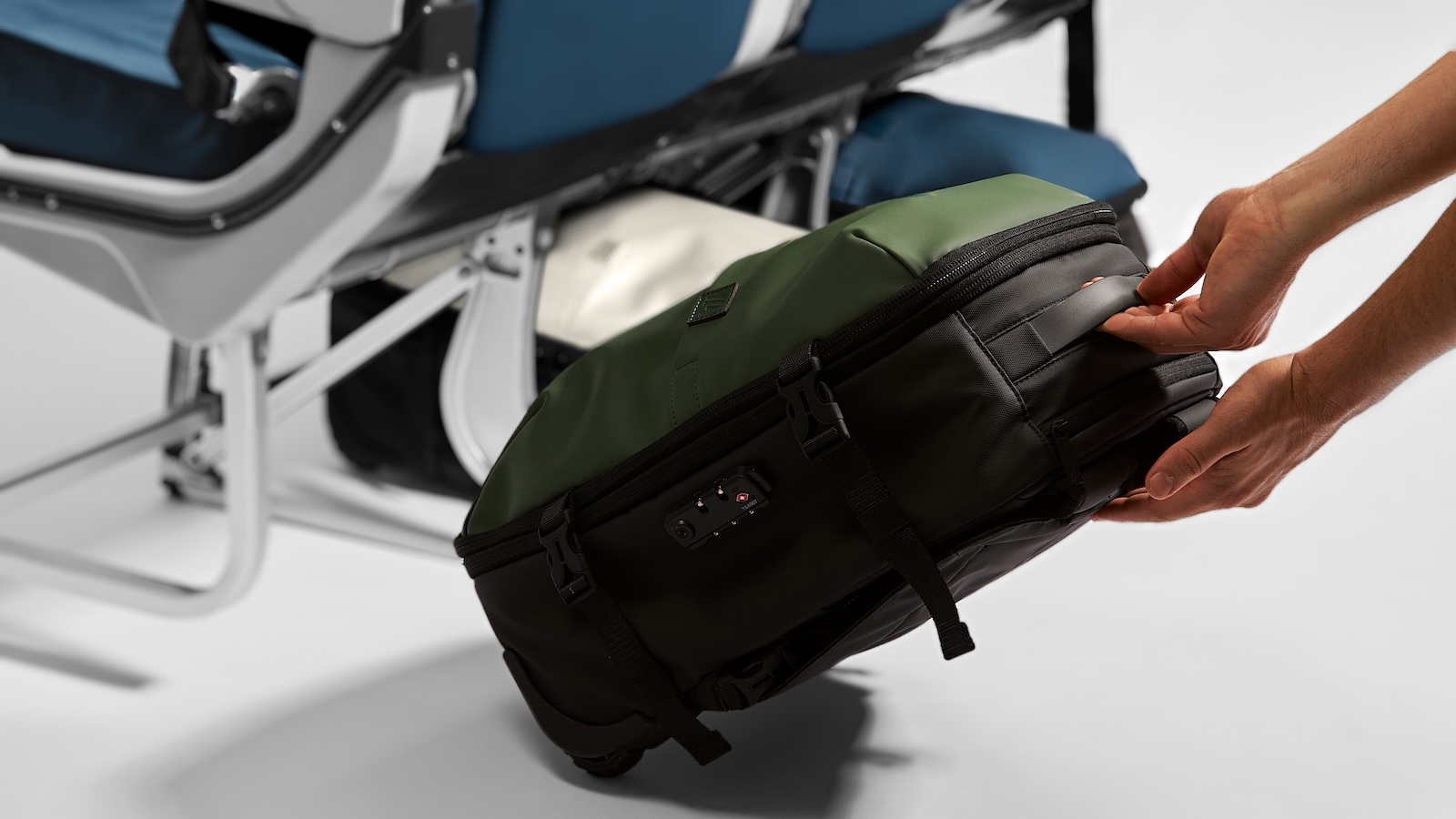 Airback Flex Ultimate: Chiếc balo cho ông nào cần thoải mái, tiện dụng 1 Airback Flex Ultimate: Chiếc balo sinh ra cho những chuyến bay